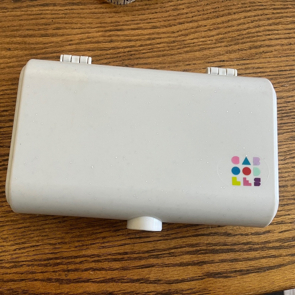 Small Caboodles cosmetic case rectangular with mirror EUC pale gray minimalist
